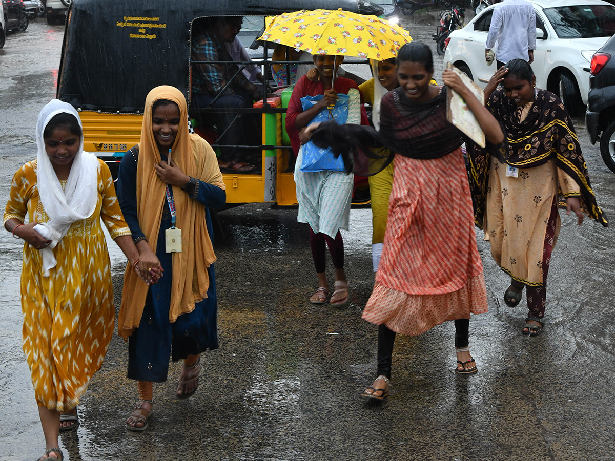 Heavy Rains in Nellore District Today14