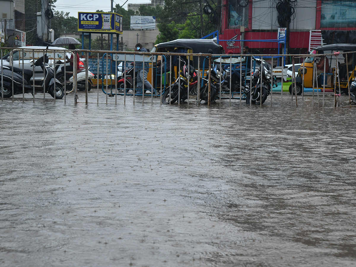 Heavy Rains in Nellore District Today30