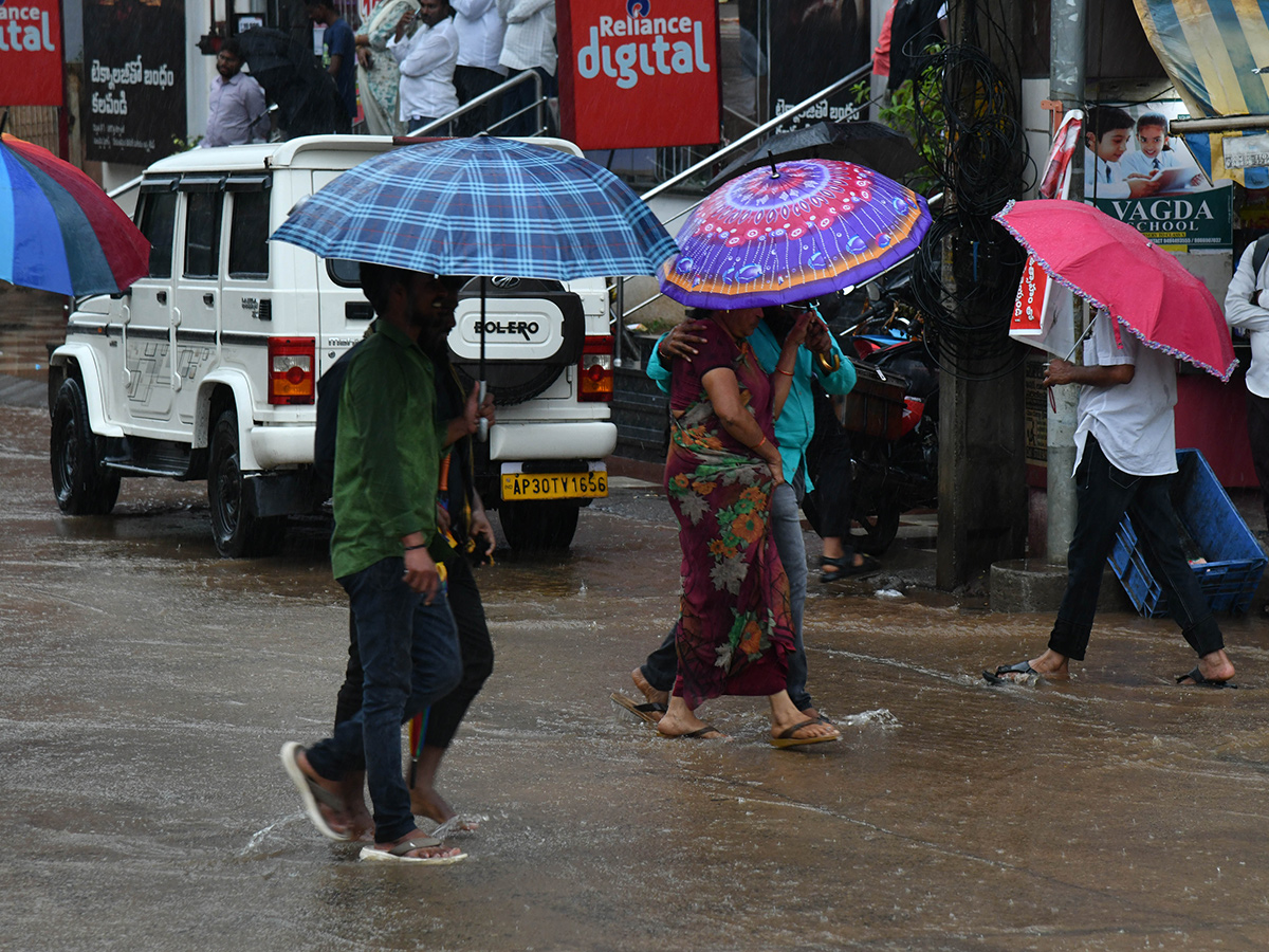 Heavy Rains in Nellore District Today5