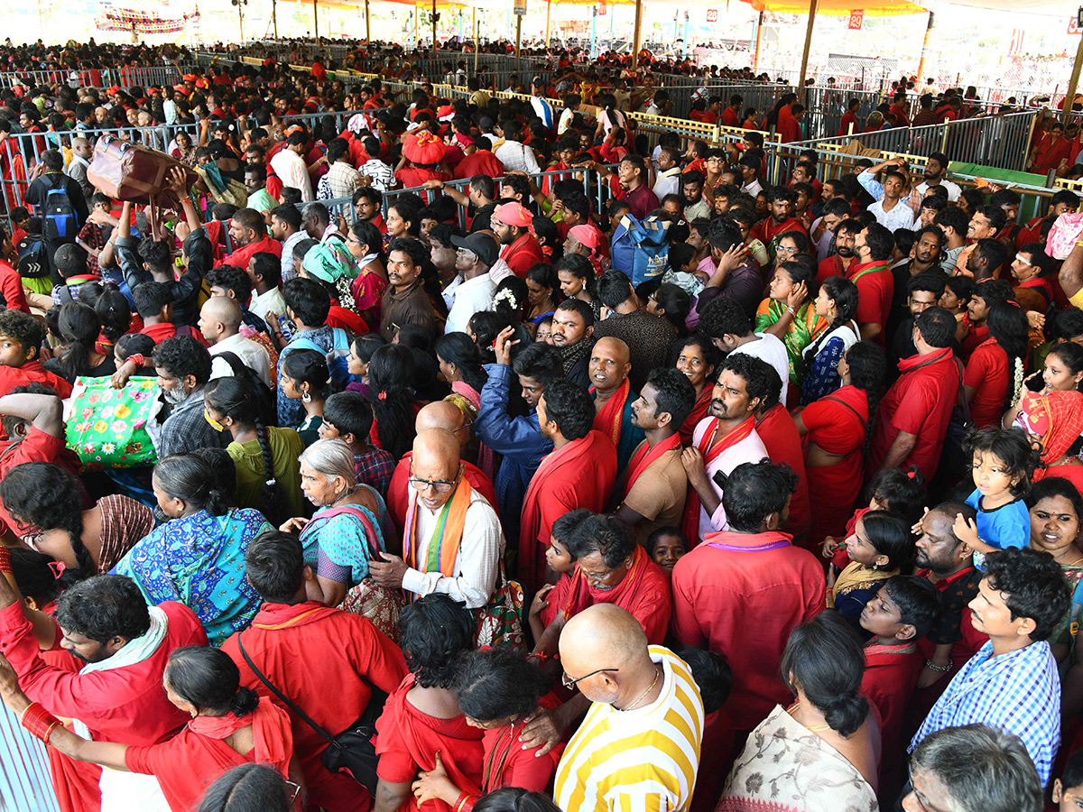 Sri Kanakadurga Devi Temple Vijayawada Photos36