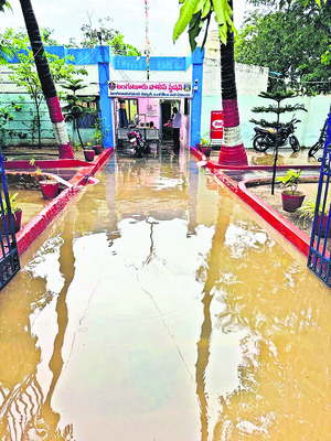 ముంచెత్తిన ముసురు4