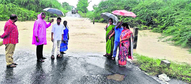 ముంచెత్తిన ముసురు2
