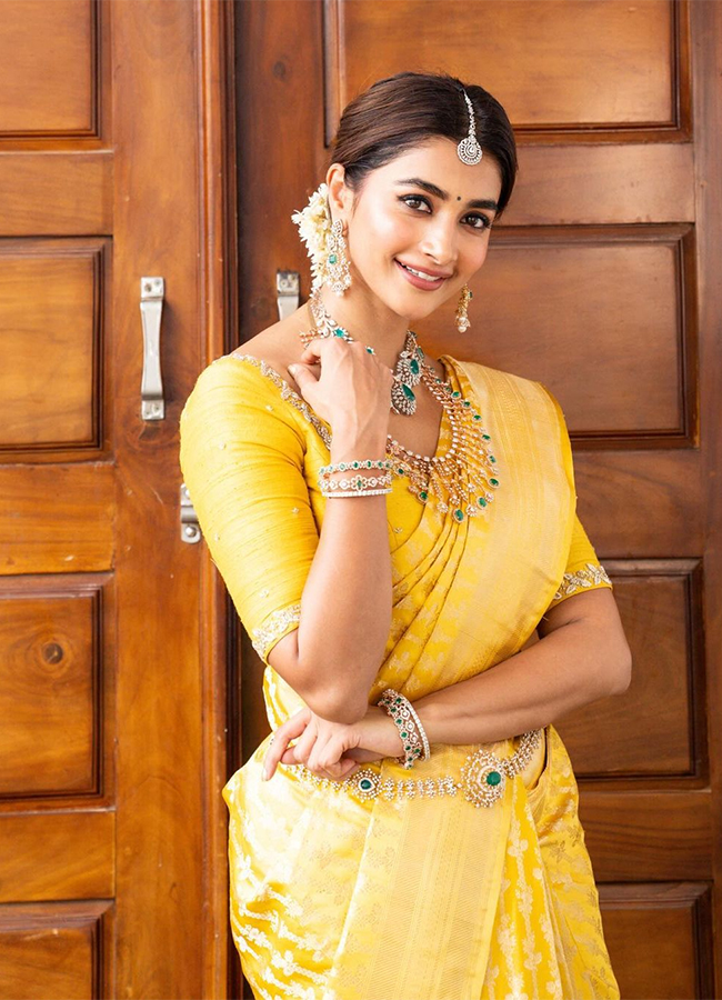 In Pics : Pooja Hegde Celebrates 34th Birthday In Sri Lanka14