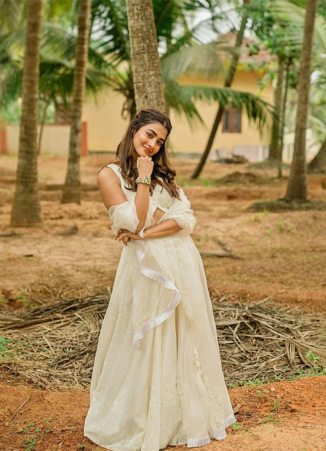 In Pics : Pooja Hegde Celebrates 34th Birthday In Sri Lanka18