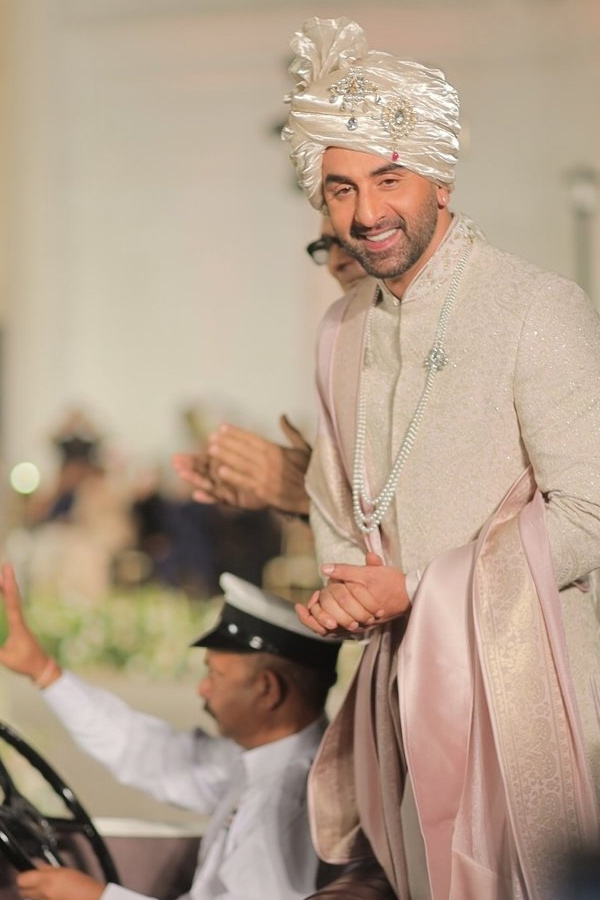 Ranbir Kapoor Turns Groom For The Second Time in delhi fashion show Photos5