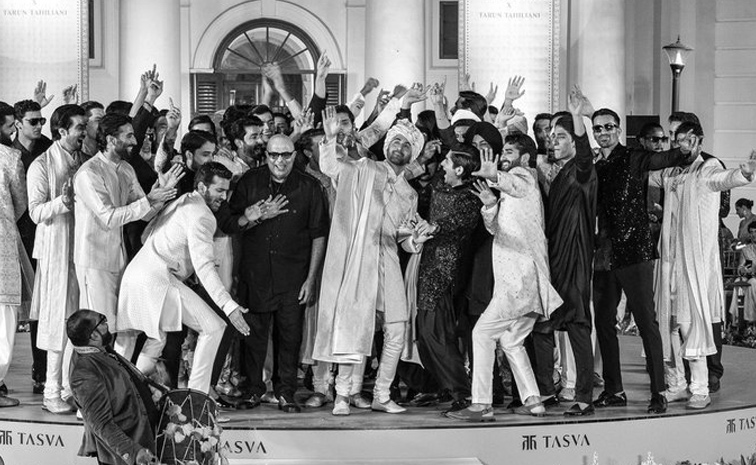 Ranbir Kapoor Turns Groom For The Second Time in delhi fashion show Photos8