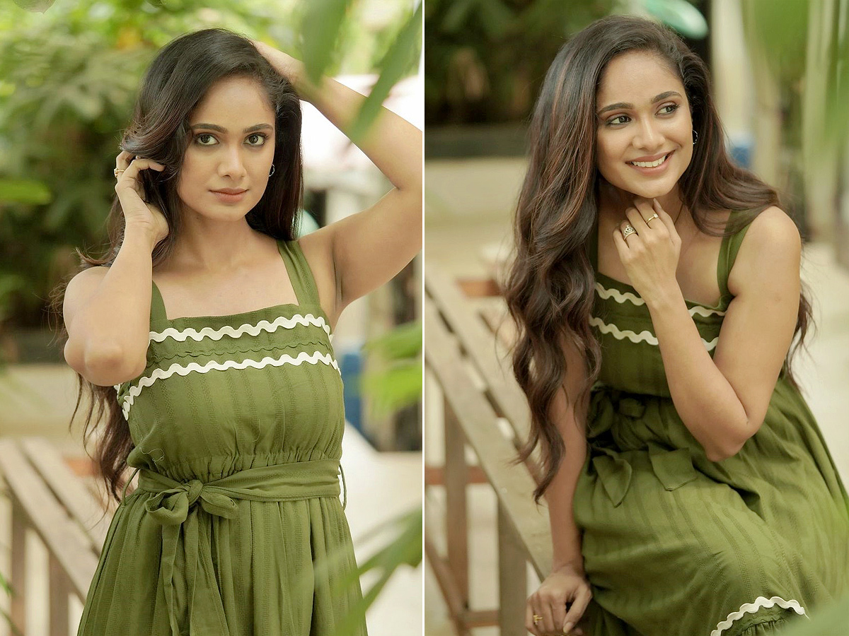 TV Actress Tejaswini Gowda Looks Beautiful In Green Dress: Photos1