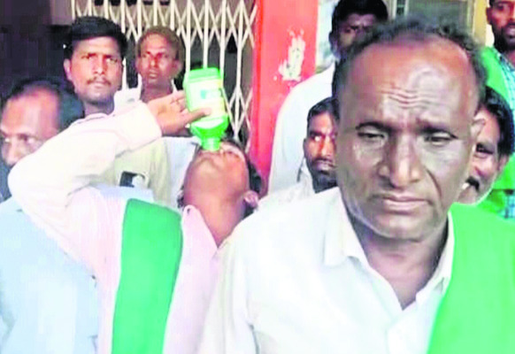 ఆయకట్టుకు అందని నీరు.. ఎండుతున్న వరి పైరు2