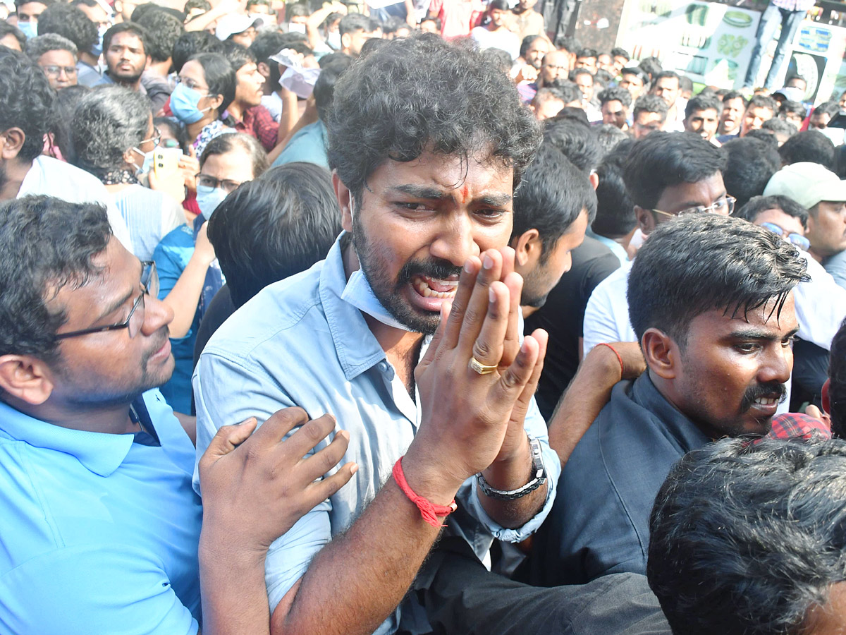 Group 1 Candidates Protest In Ashok Nagar Hyderabad Photo Gallery1