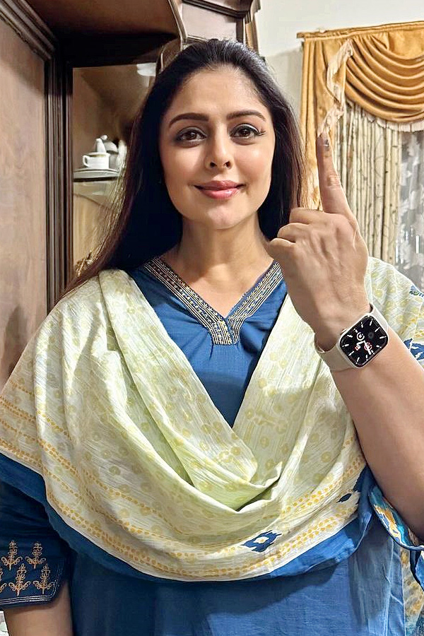 Interesting Facts About Actress Nagma Photos11