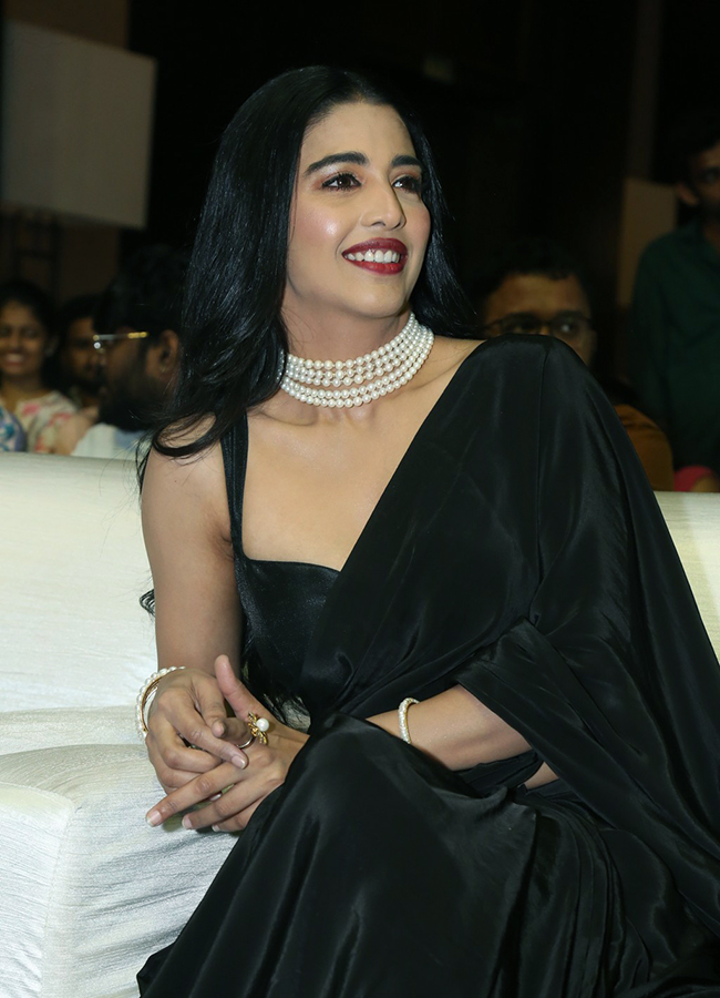 Actress Daksha Nagarkar Hot HD Images10
