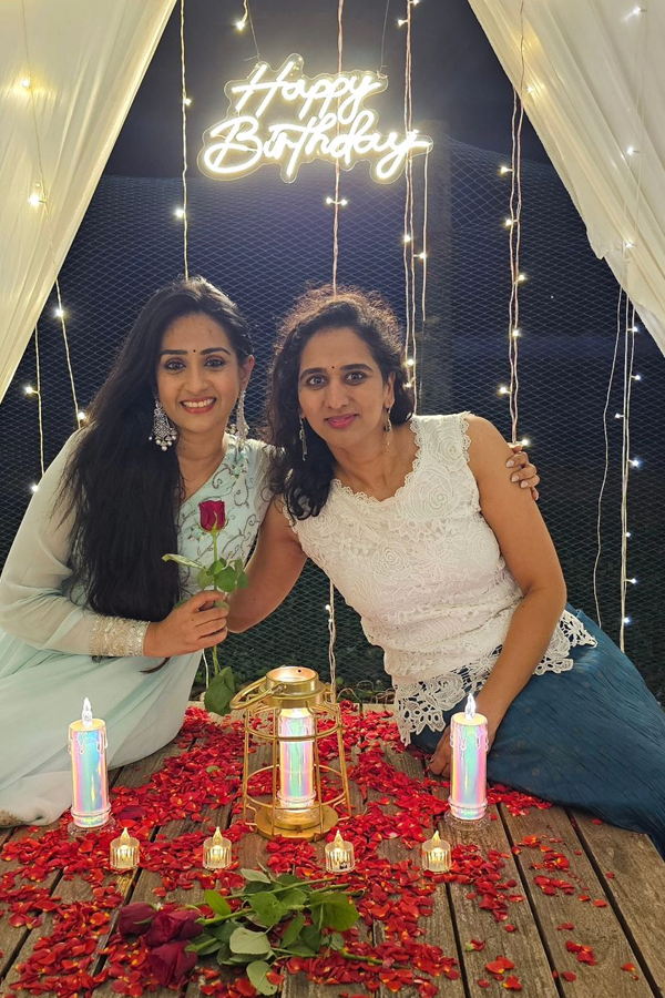 Laya Gorty : నటి లయ బర్త్ డే సెలబ్రేషన్స్ బీచ్‌లో రొమాంటిక్‌గా.. ఫోటోలు ...