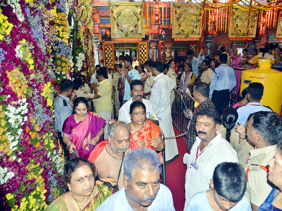 Dussehra Celebration Starts at Indrakeeladri Photos14