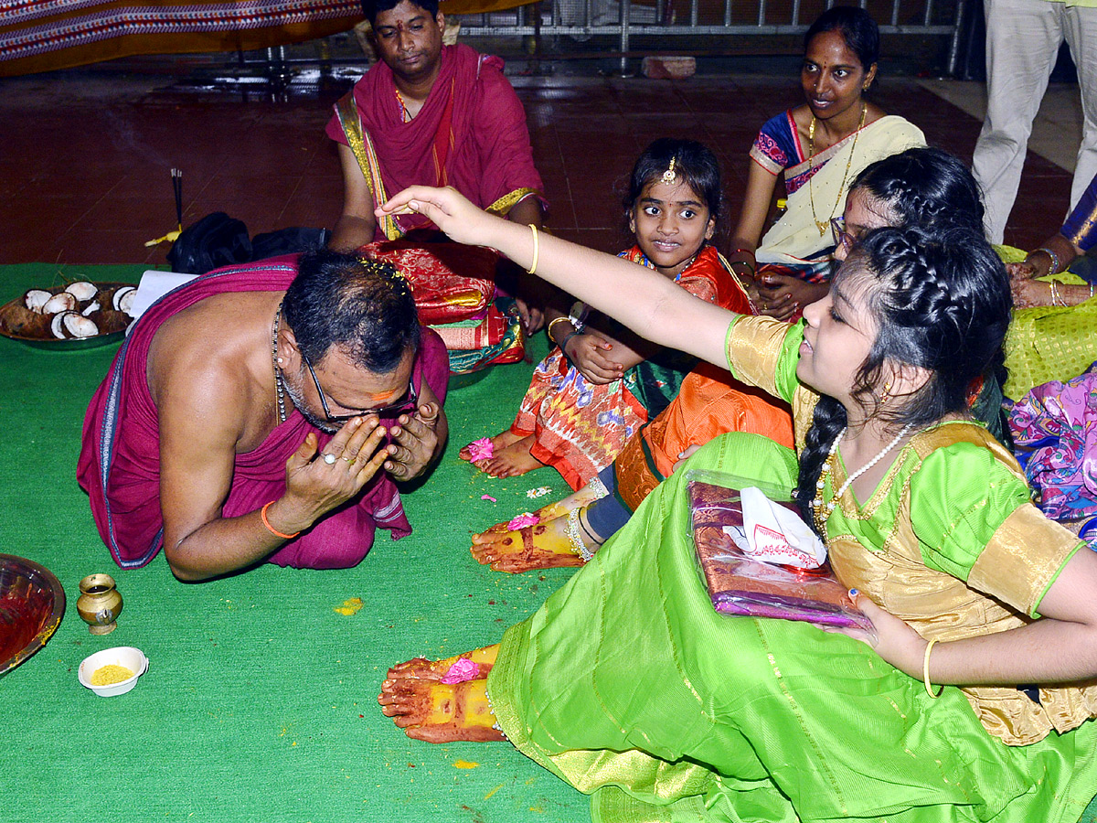 Dussehra Celebration Starts at Indrakeeladri Photos17