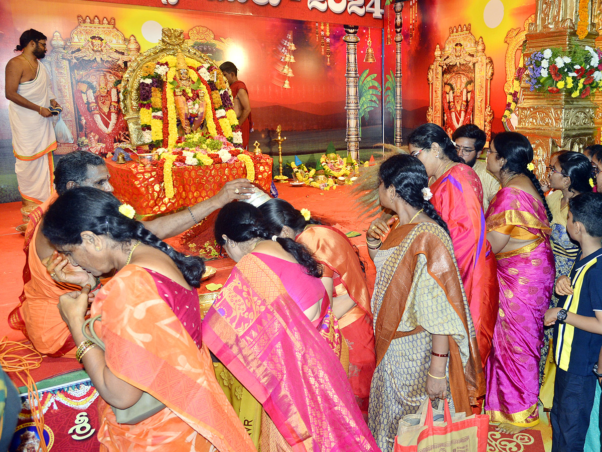 Dussehra Celebration Starts at Indrakeeladri Photos18