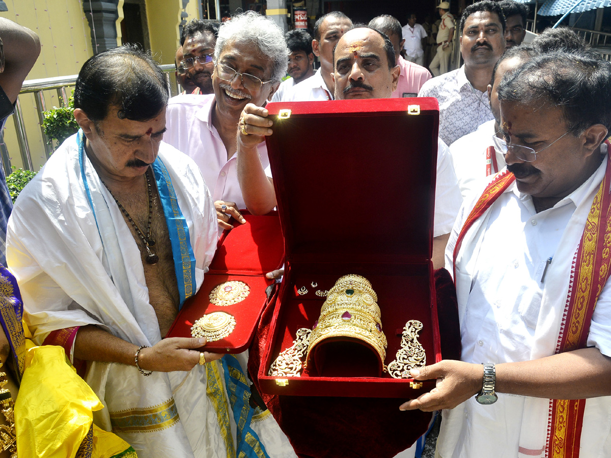 Dussehra Celebration Starts at Indrakeeladri Photos7