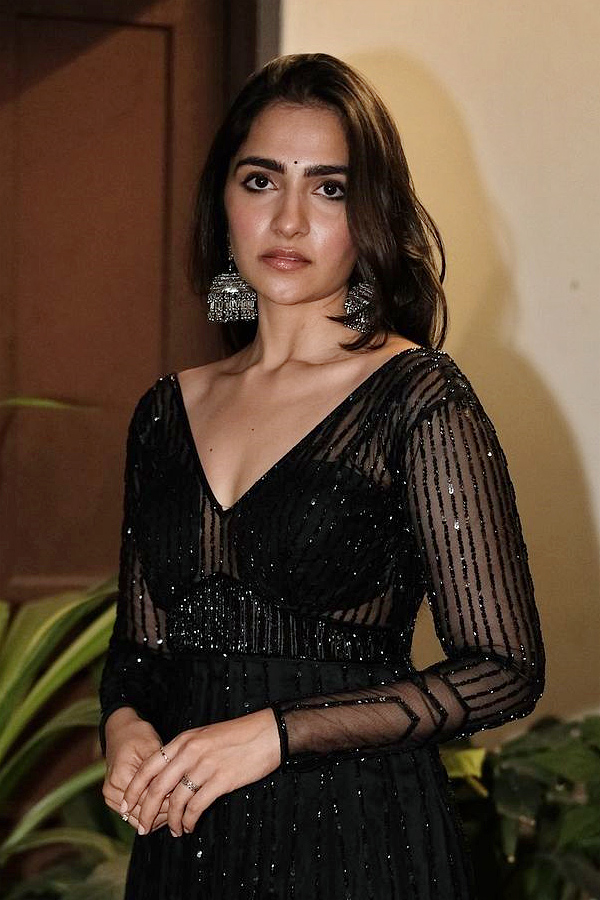 Is Sapta Sagaradaache Ello Fame Rukmini Vasanth As Heroine For NTR-Prashanth Neel Film? Photos3