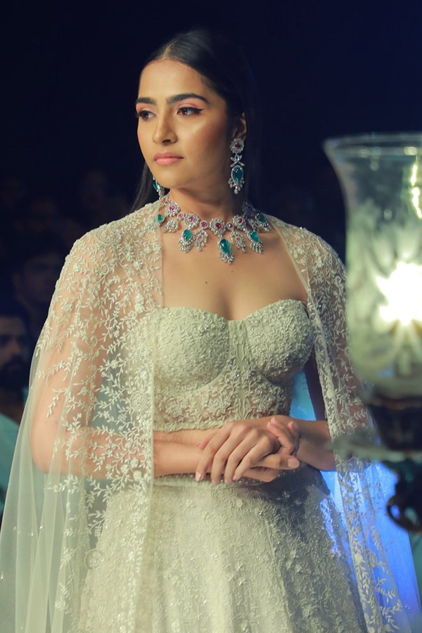 Is Sapta Sagaradaache Ello Fame Rukmini Vasanth As Heroine For NTR-Prashanth Neel Film? Photos4