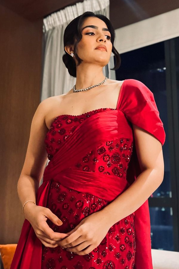 Is Sapta Sagaradaache Ello Fame Rukmini Vasanth As Heroine For NTR-Prashanth Neel Film? Photos7