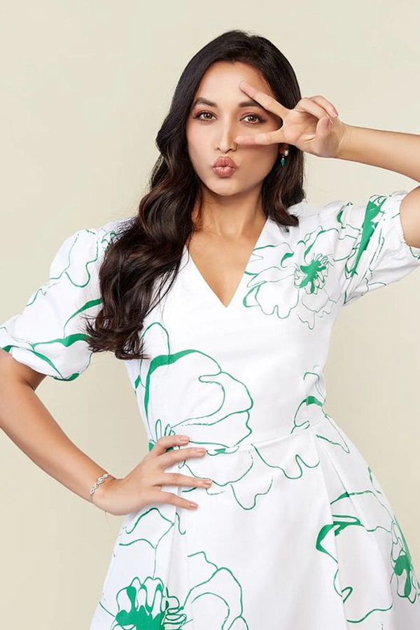 KGF Actress Srinidhi Shetty Cast Opposite Nani Photos4