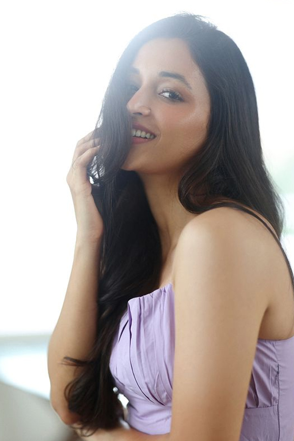 KGF Actress Srinidhi Shetty Cast Opposite Nani Photos8