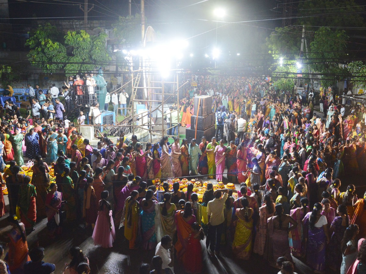 Bathukamma Grand Celebrations In Telangana Districts27