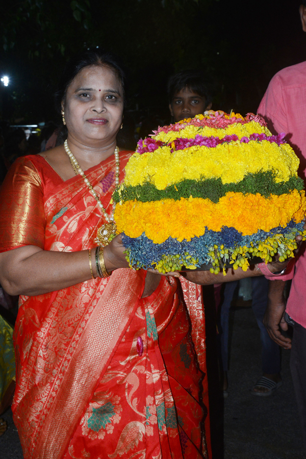 Bathukamma Grand Celebrations In Telangana Districts9