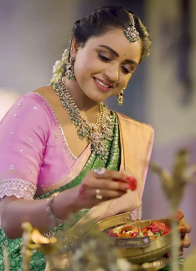 Dussehra Celebrations Actress Vithika Sheru Photos15