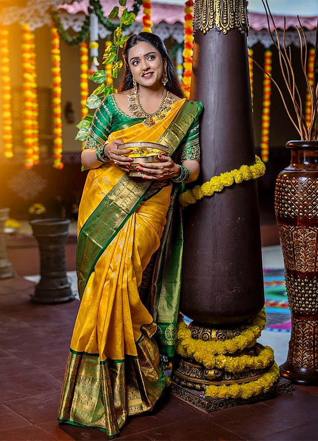 Dussehra Celebrations Actress Vithika Sheru Photos3