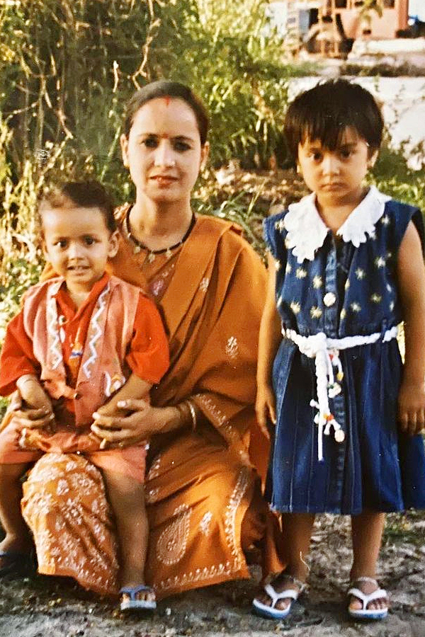 Even Though I m Older Than you: Rishabh Pant Sister Heartfelt Wishes On His Birthday Photos7