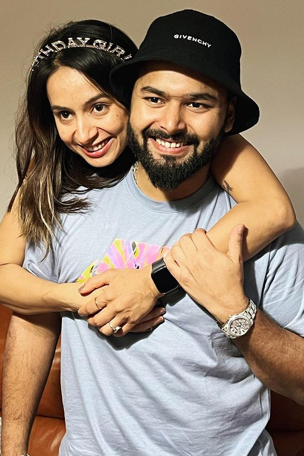 Even Though I m Older Than you: Rishabh Pant Sister Heartfelt Wishes On His Birthday Photos9