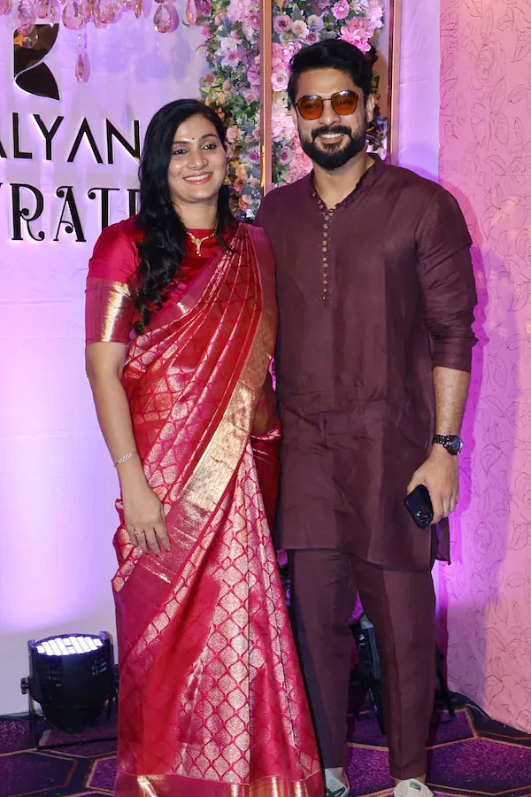 కేరళలో దేవీ నవరాత్రి సెలబ్రేషన్స్‌లో పాల్గొన్న సెలబ్రిటీలు (ఫోటోలు ...