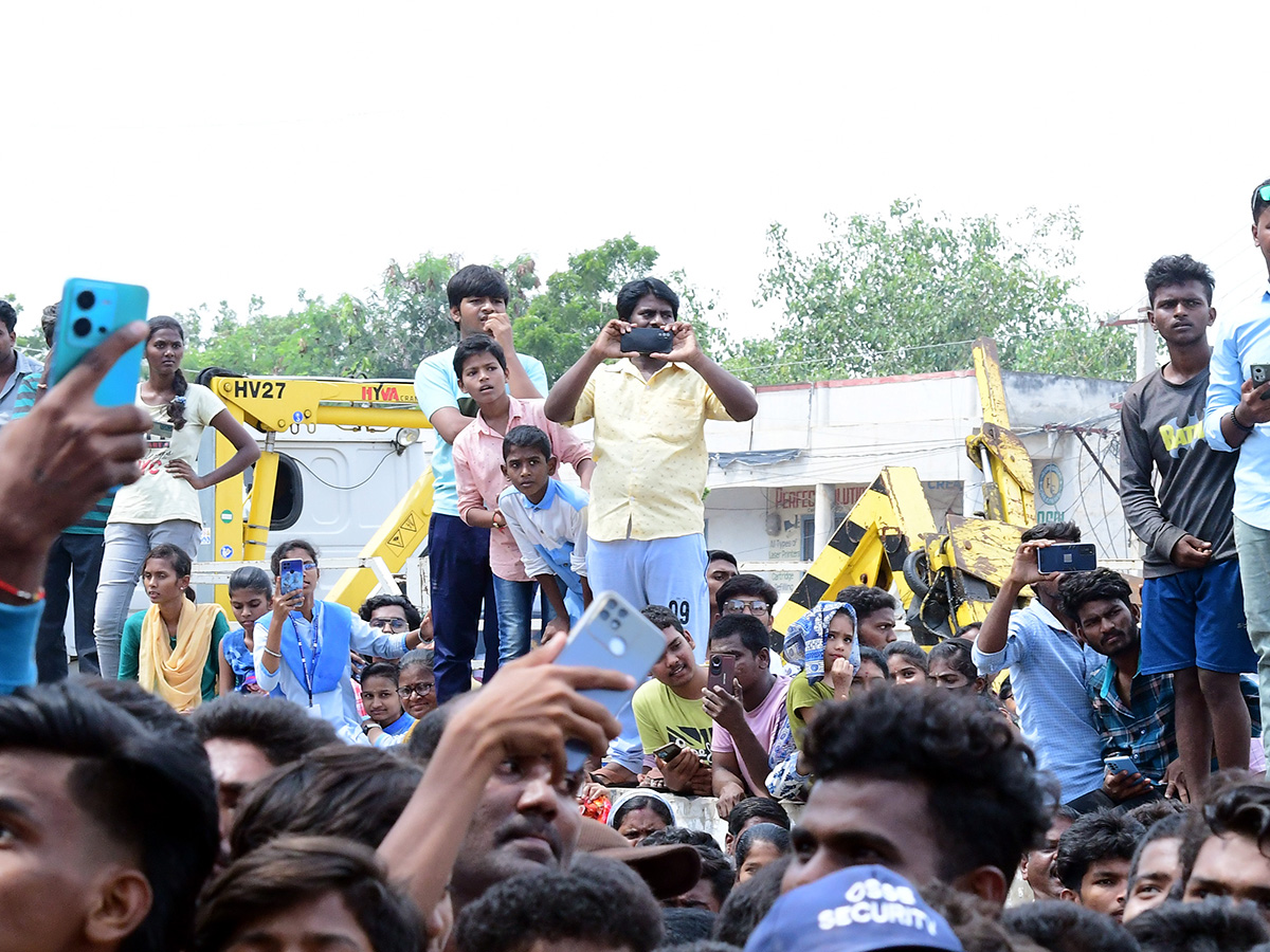 Actress Payal Rajput And Nabha Natesh At Anantapur Photos11