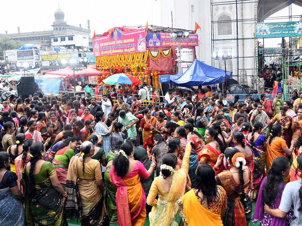 Bathukamma Celebrations at Charminar Bhagyalakshmi Temple13