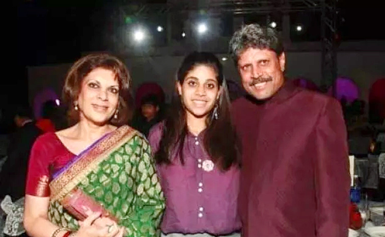Before Marrying Romi Bhatia, Kapil Dev Was in a Relationship With This Actress Photos10