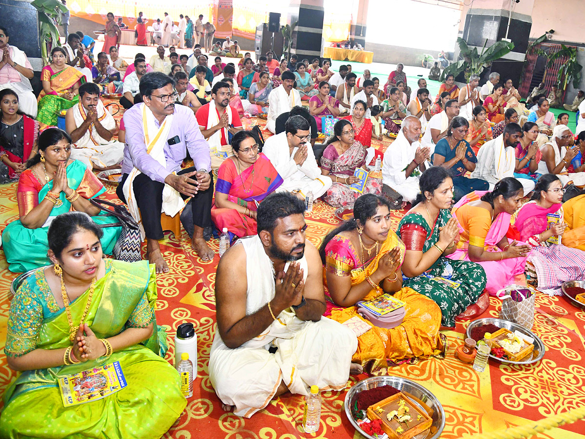 Dussehra Sarannavaratri Utsavalu 3rd Day at Indrakeeladri  Photos16