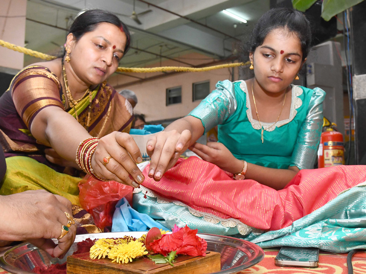Dussehra Sarannavaratri Utsavalu 3rd Day at Indrakeeladri  Photos17