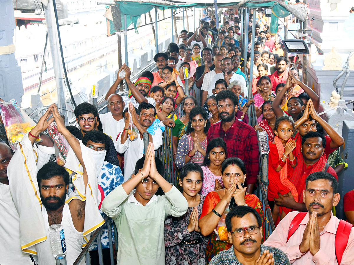 Dussehra Sarannavaratri Utsavalu 3rd Day at Indrakeeladri  Photos4
