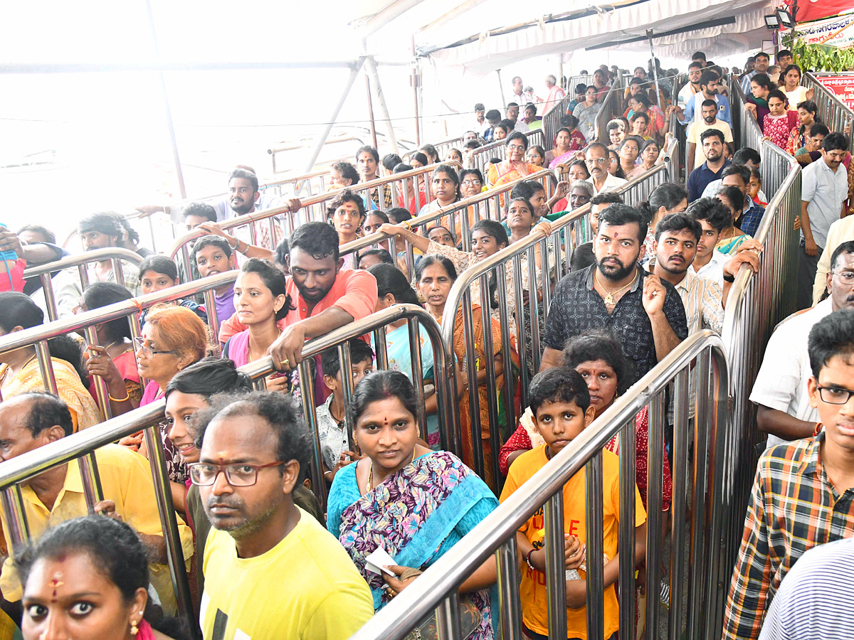Dussehra Sarannavaratri Utsavalu 3rd Day at Indrakeeladri  Photos7