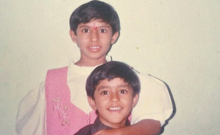 Mrunal Thakur Share Adorable note or her sister Lochan on her birthday Photos8