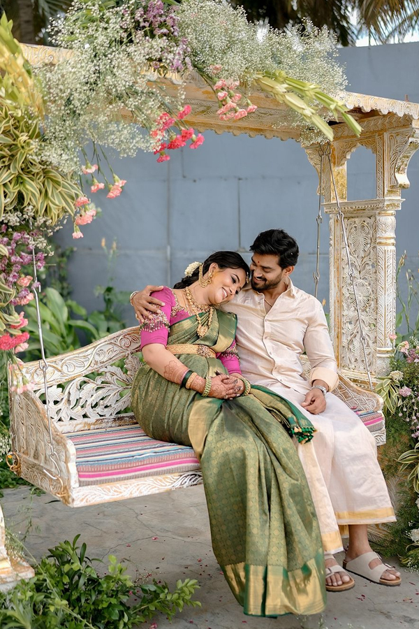 Kannada Actress Neha Ramakrishna Maternity Photoshoot Goes Viral16