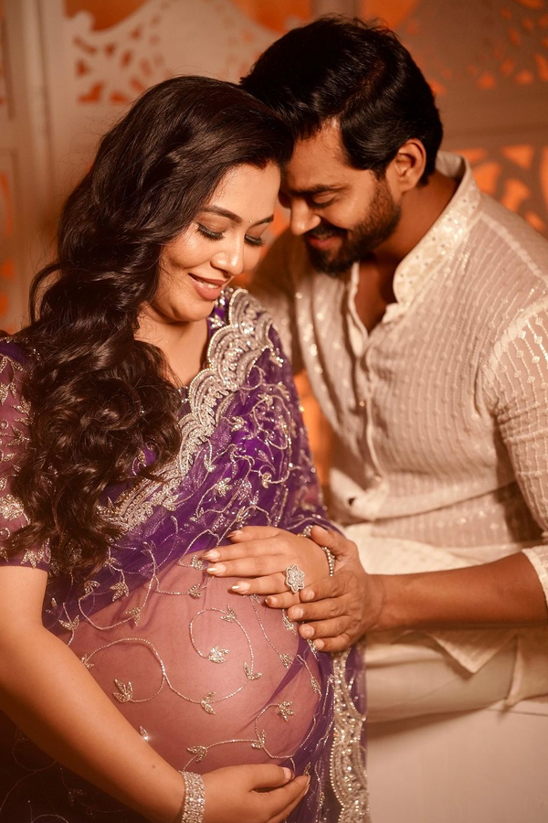 Kannada Actress Neha Ramakrishna Maternity Photoshoot Goes Viral7