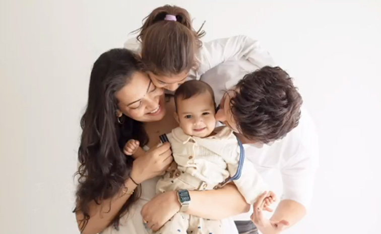 Singer Geetha Madhuri Son And Cute Family Photos 4