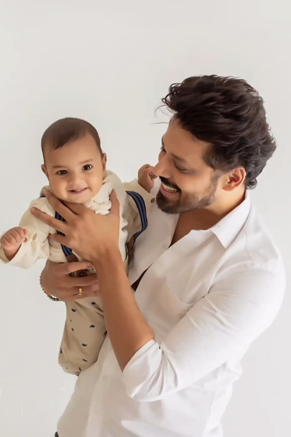 Singer Geetha Madhuri Son And Cute Family Photos 5