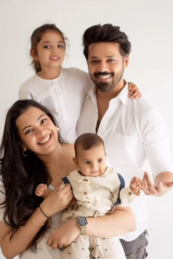 Singer Geetha Madhuri Son And Cute Family Photos 9