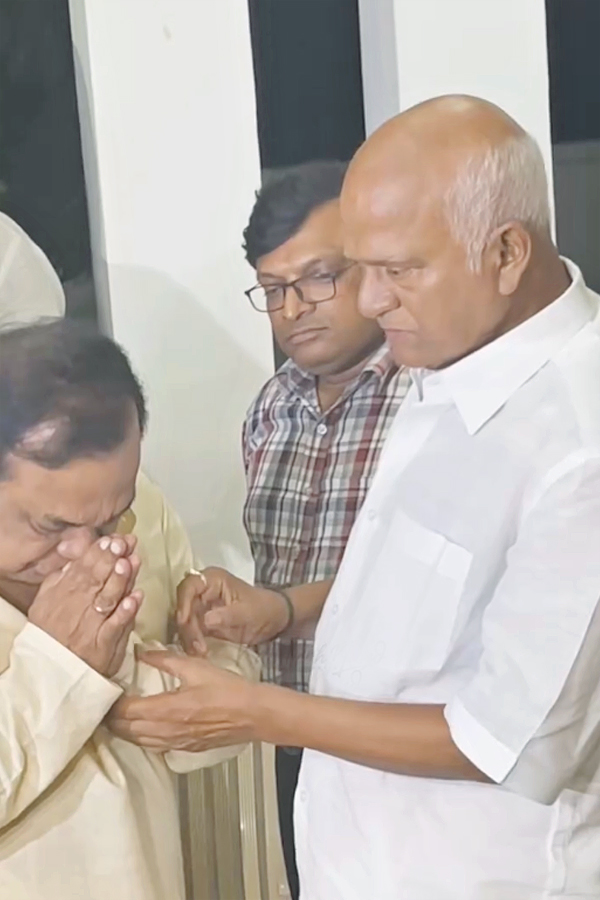 Telugu actor Rajendra Prasad’s daughter Gayathri passes away Tollywood send condolences Photos9