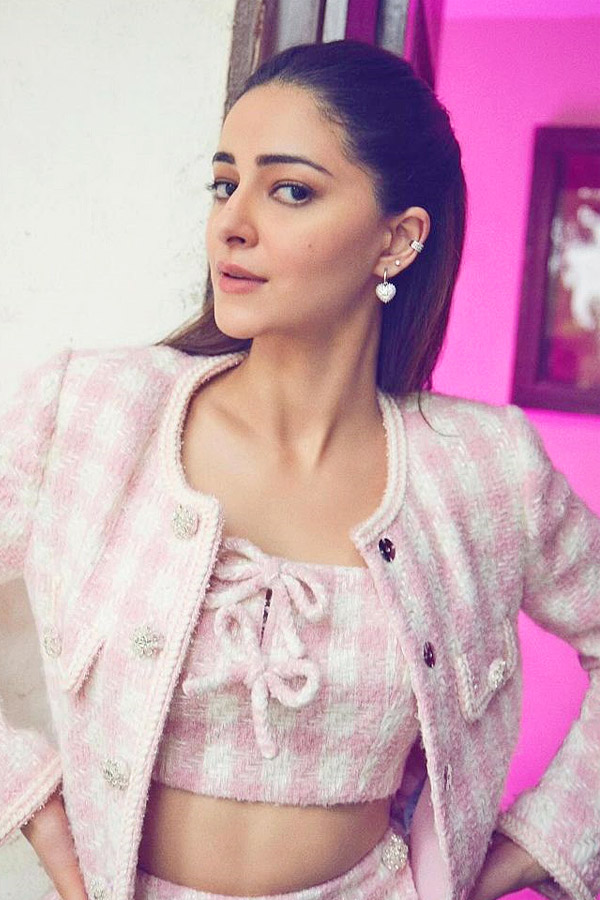Ananya Panday reveals her mom Bhavana firmly believes in ‘nazar’ Photos9