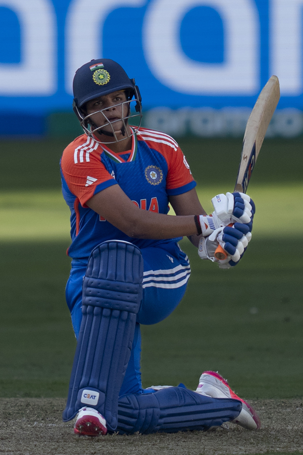 India Beat Pakistan By 6 Wickets In Womens T20 World Cup11