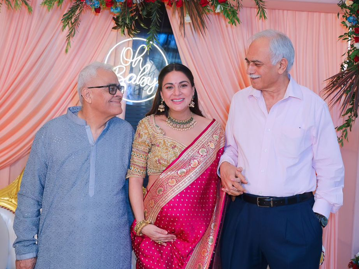 Tollywood Actress Shraddha Arya Grand Baby Shower Celebrations Photos Viral16