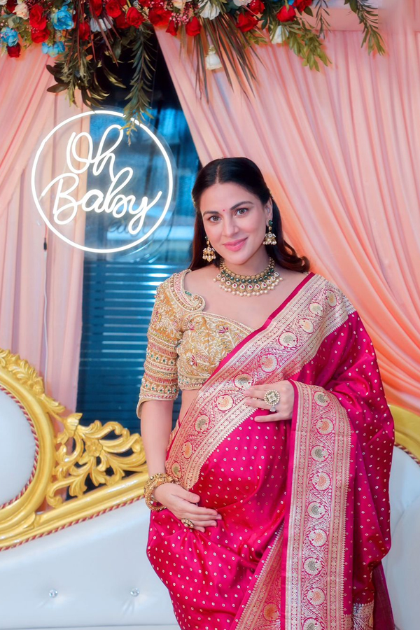 Tollywood Actress Shraddha Arya Grand Baby Shower Celebrations Photos Viral4